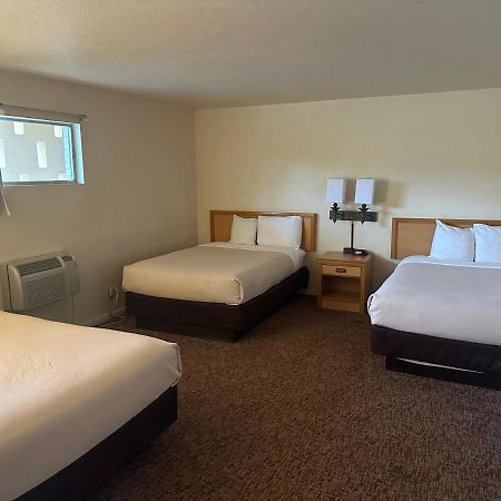 Big Bend Traveler'S Inn Great Bend Buitenkant foto