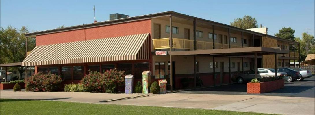 Big Bend Traveler'S Inn Great Bend Buitenkant foto
